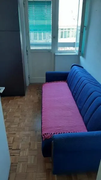 Izdavanje, dvosoban stan, 37m², Sajmište, Novi Sad