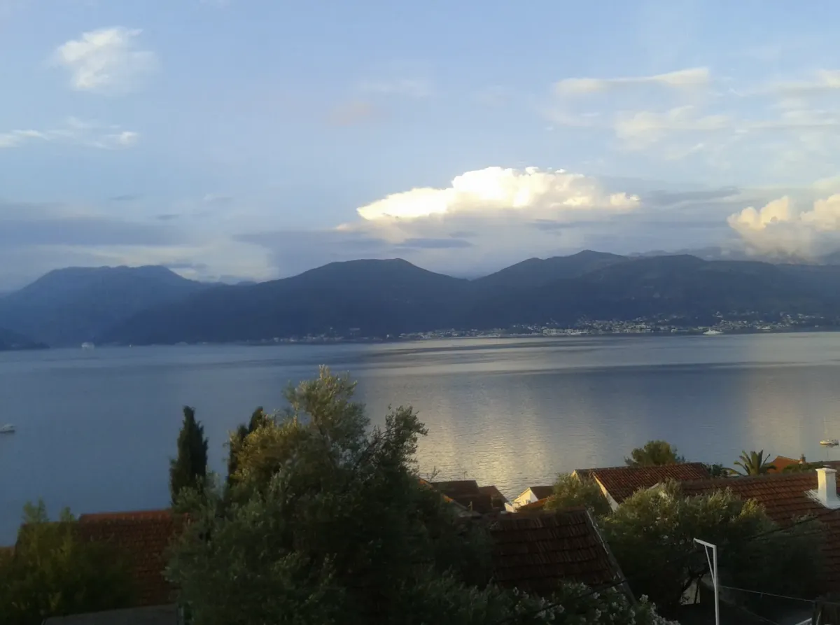 Prodaja, kuća, 168m², Krašići, Tivat
