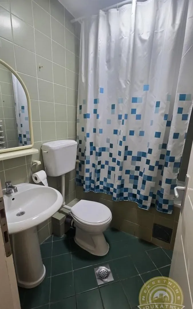 Izdavanje, jednosoban stan, 32m², Grbavica, Novi Sad Sve Podlokacije