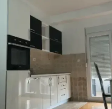 Izdavanje, jednosoban stan, 51m², Stari Aerodrom, Podgorica - image 2