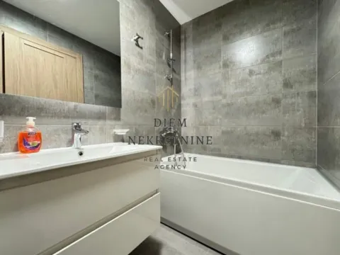 Izdavanje, dvosoban stan, 70m², Master Kvart, Podgorica - image 9