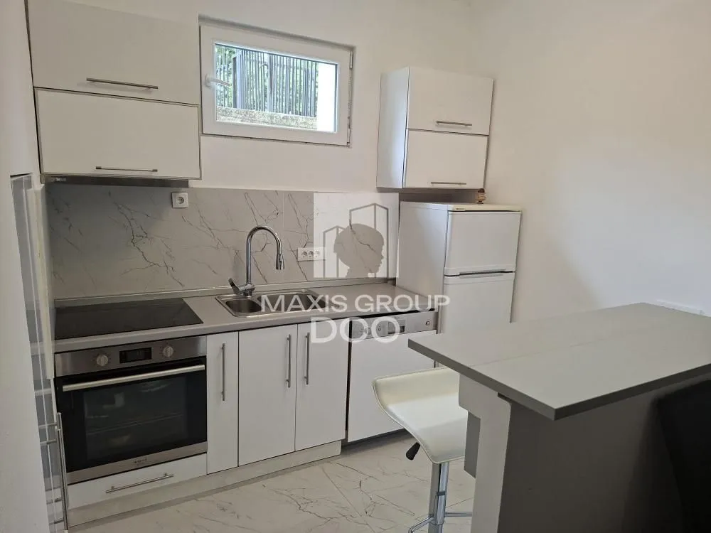 Rent, three bedroom apartment, 85m², Savski Venac, Beograd