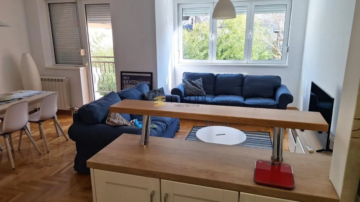 Rent, two bedroom apartment, 54m², Kalenić Pijaca, Vračar Sve Podlokacije