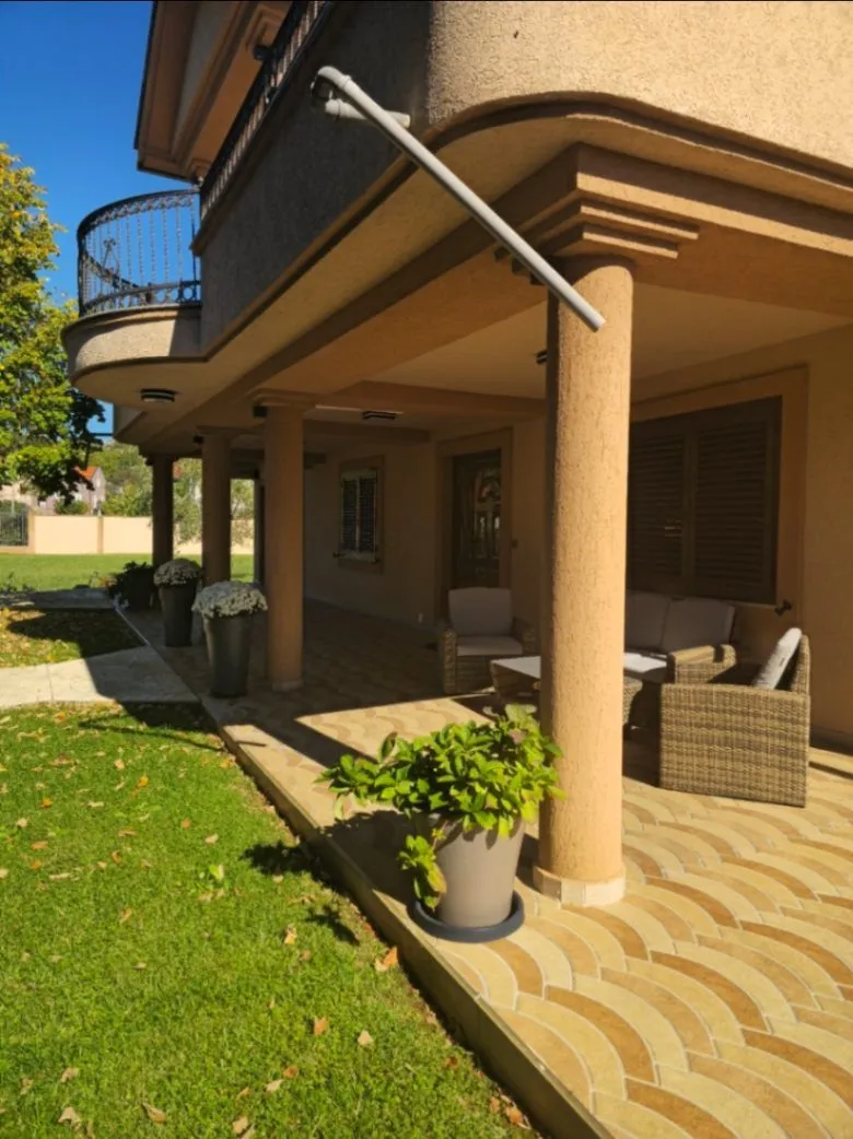 Sale, house, 300m², Tuzi, Podgorica