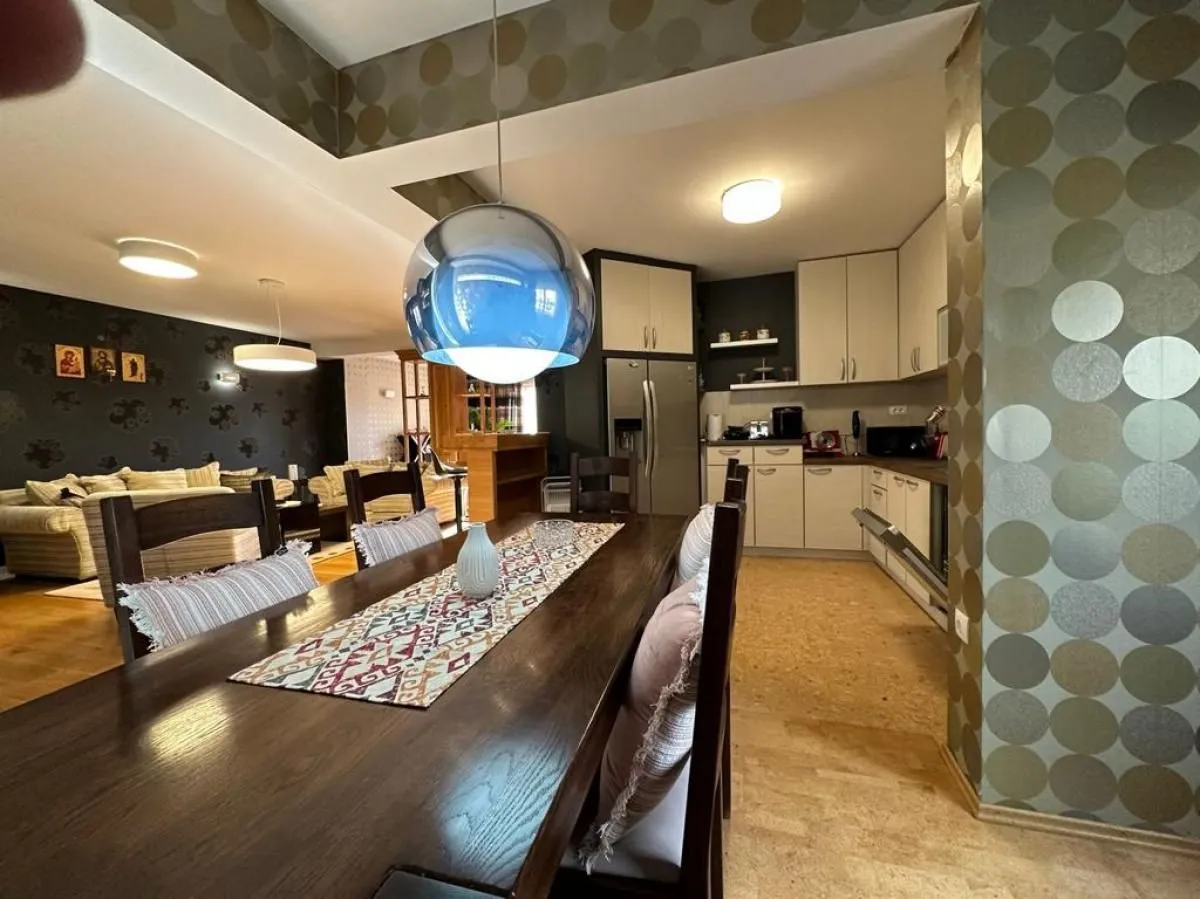 Rent, four bedroom apartment, 250m², Tivat, Crna Gora