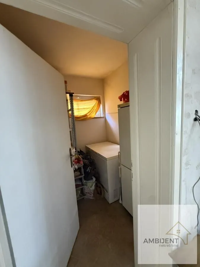 Prodaja, kuća, 248m², Centar, Stara Pazova