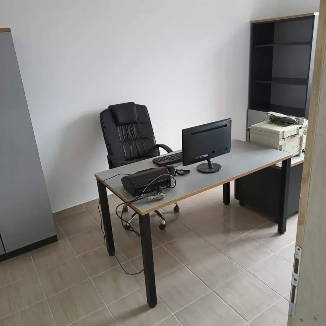 Rent, office space, 400m², Novi Banovci, Stara Pazova