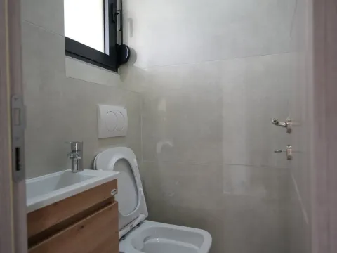 Izdavanje, poslovni prostor, 95m², Gorica C, Podgorica - image 10