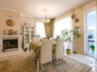 Sale, two bedroom apartment, 174m², Lepetani, Tivat - image 4