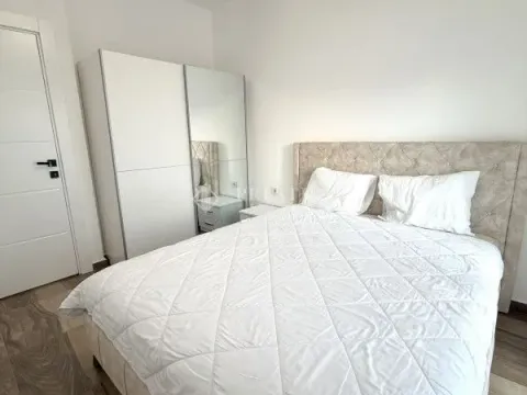 Izdavanje, dvosoban stan, 76m², Krivi Most, Podgorica - image 8