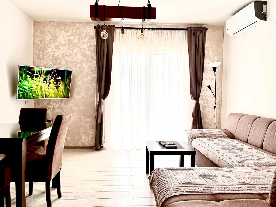 Rent, one bedroom apartment, 45m², Kalimanj, Tivat