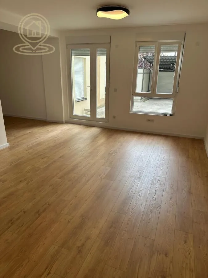 Prodaja, dvosoban stan, 55m², Karaburma, Palilula Sve Podlokacije