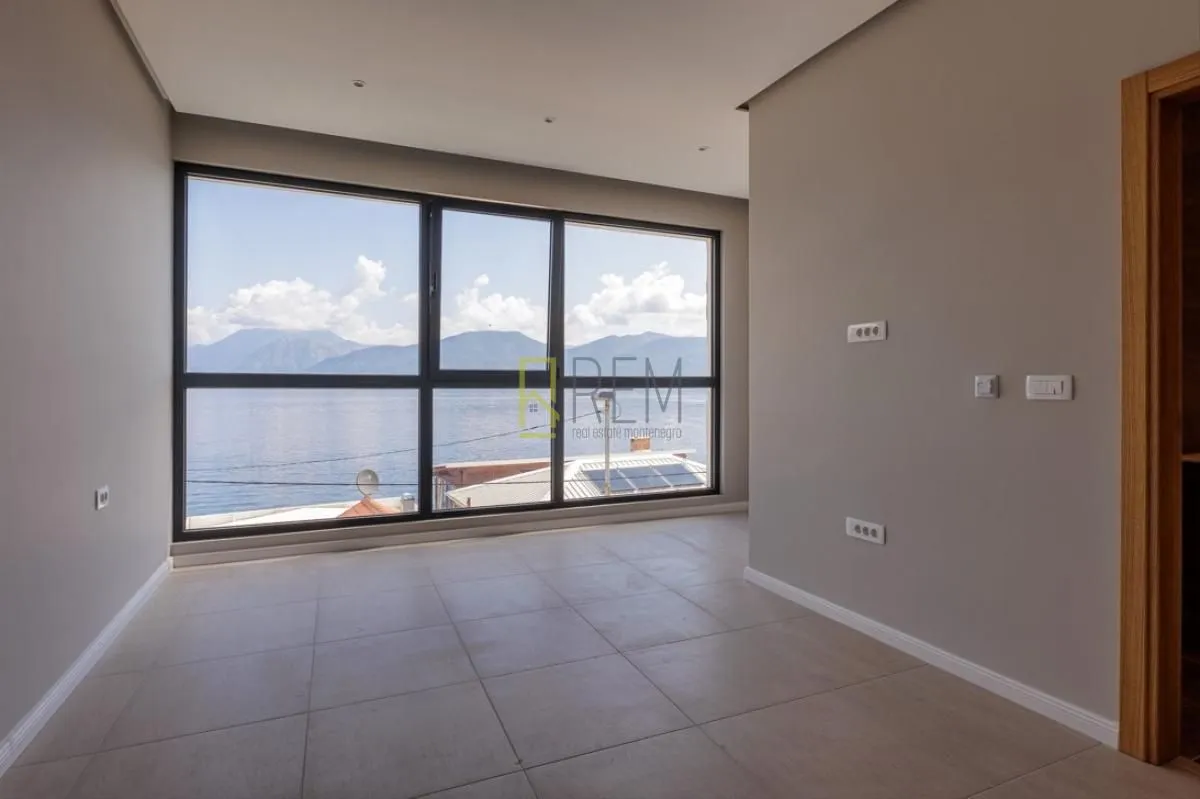 Prodaja, kuća, 200m², Krašići, Tivat