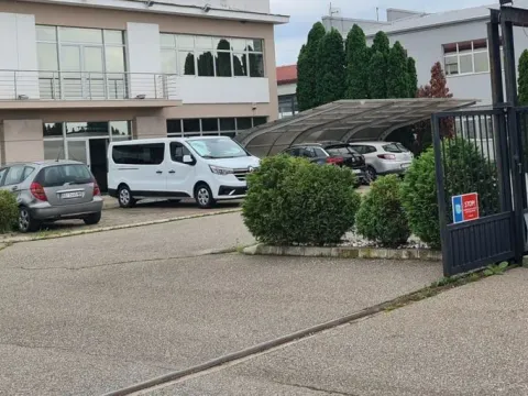 Izdavanje, poslovni prostor, 650m², Nova Pazova, Stara Pazova - image 18