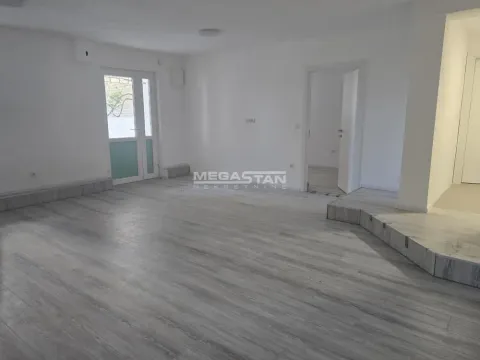 Prodaja, četvorosoban stan, 114m², Čukarica, Beograd - image 3