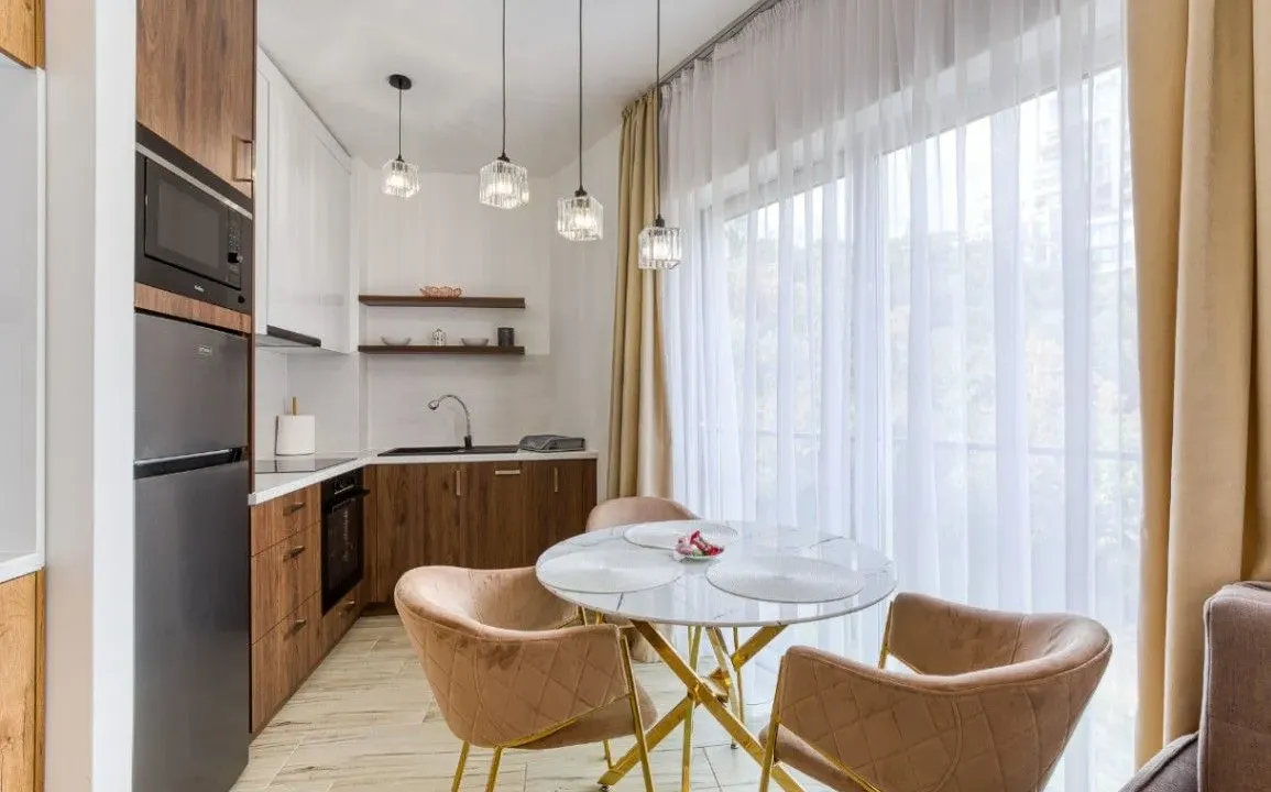 Izdavanje, jednosoban stan, 30m², Bečići, Budva