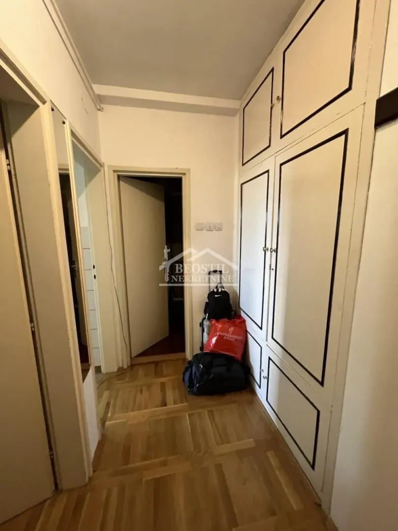 Rent, one bedroom apartment, 33m², Novi Beograd Sve Podlokacije, Beograd