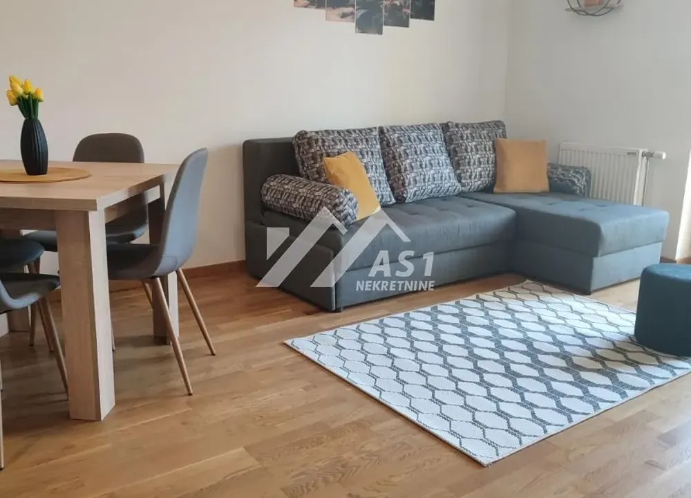 Izdavanje, dvosoban stan, 42m², Sajam, Novi Sad Sve Podlokacije