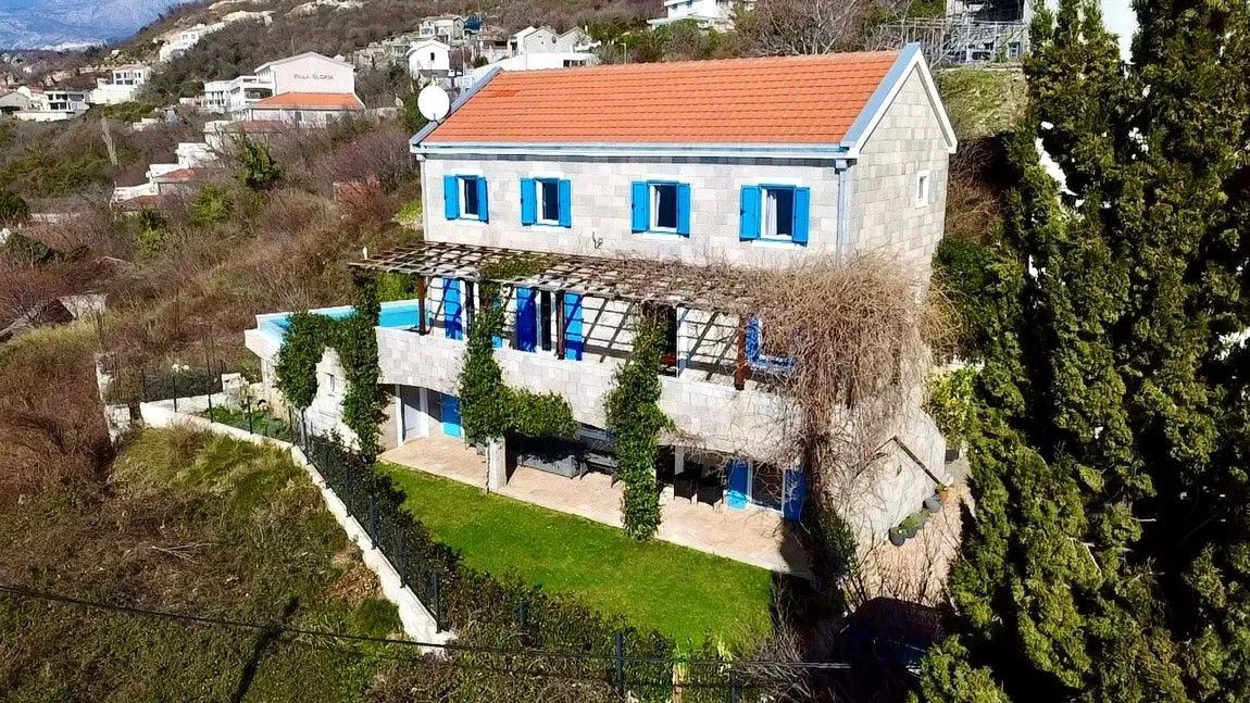 Sale, house, 250m², Blizikuće, Budva