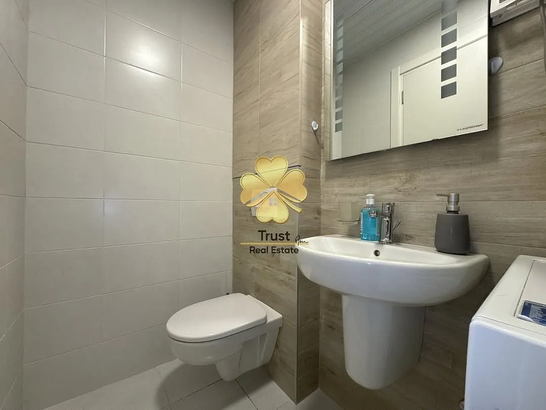 Izdavanje, dvosoban stan, 70m², City Kej, Podgorica