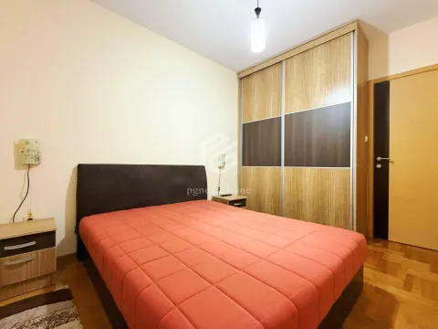 Izdavanje, dvosoban stan, 68m², Pobrežje, Podgorica - image 9