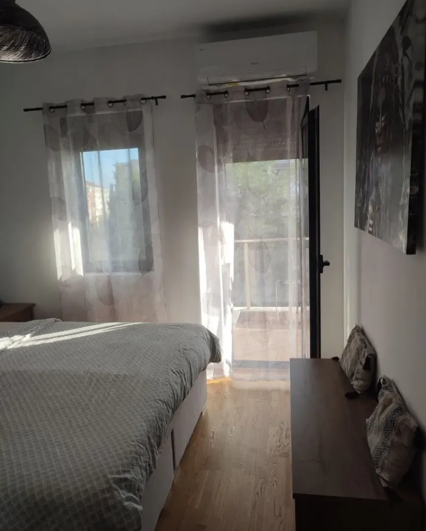 Rent, one bedroom apartment, 45m², Blok 9, Podgorica