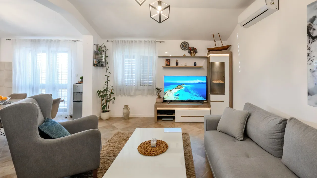 Rent, three bedroom apartment, 120m², Mrčevac, Tivat