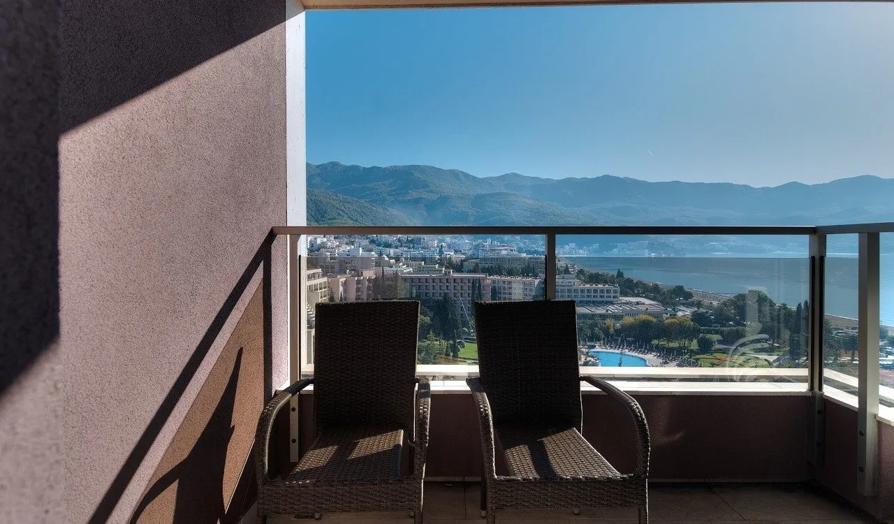 Prodaja, trosoban stan, 149m², Zavala, Budva