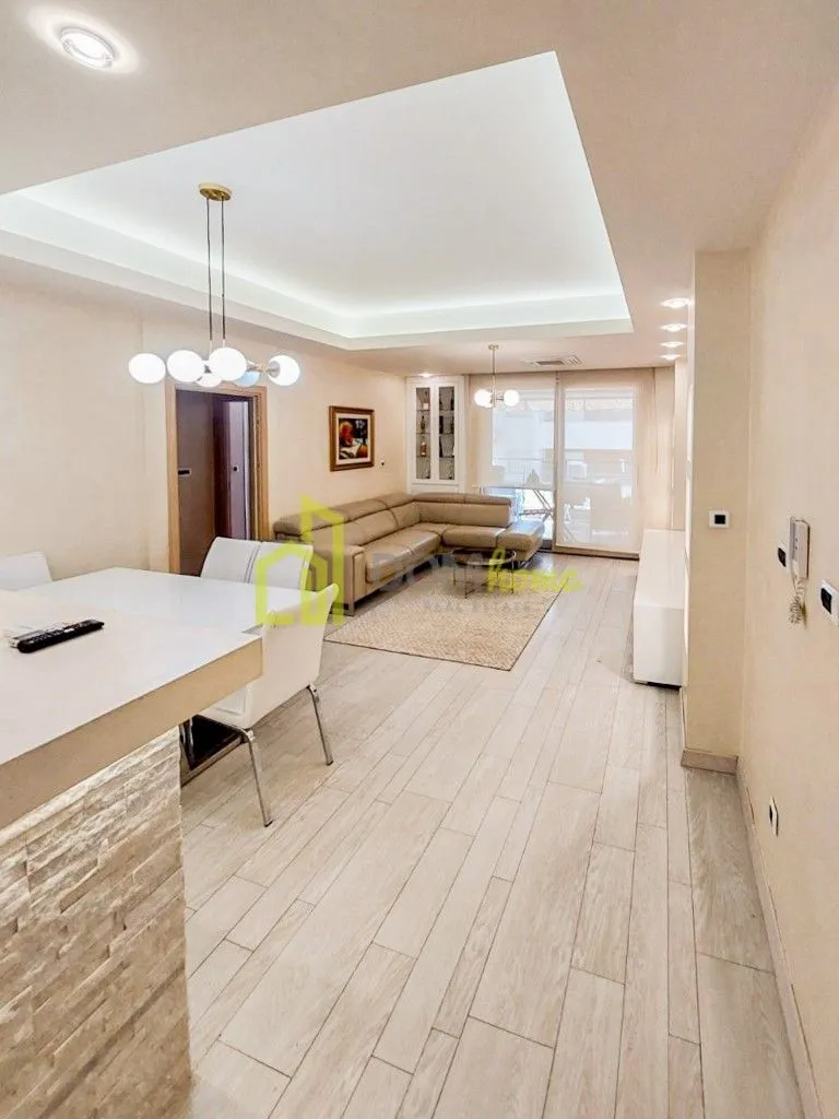 Prodaja, dvosoban stan, 80m², Budva, Crna Gora