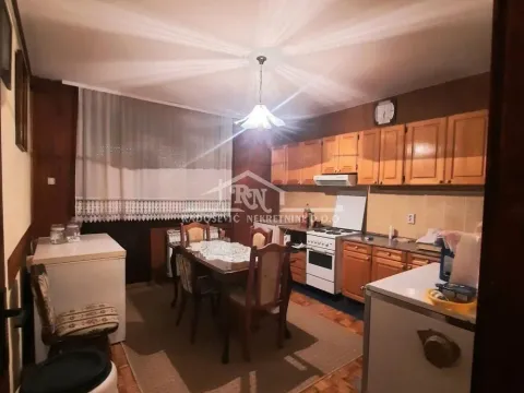 Prodaja, kuća, 219m², Čukarica, Beograd - image 12