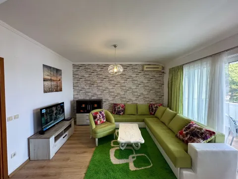 Rent, one bedroom apartment, 65m², Centar, Tivat