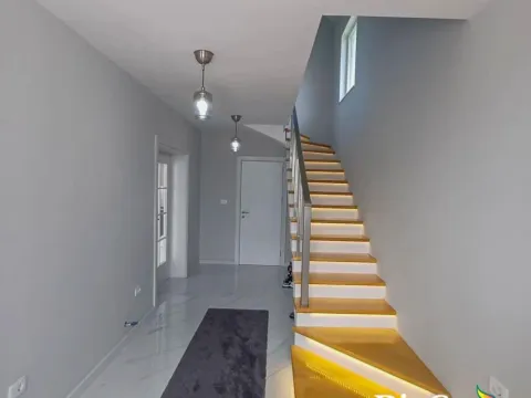 Prodaja, kuća, 153m², Nikšić, Crna Gora - image 2