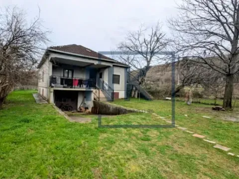 Izdavanje, trosoban stan, 251m², Zagorič, Podgorica - image 4