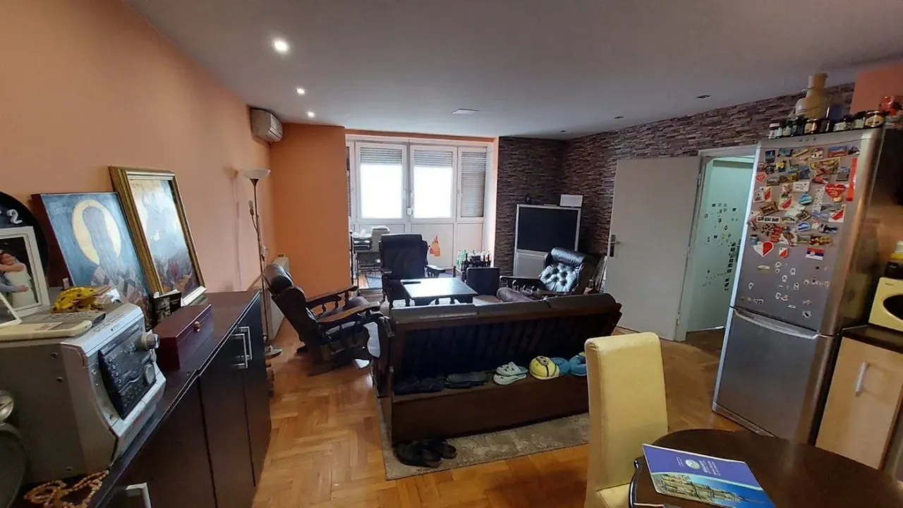 Izdavanje, jednosoban stan, 64m², Centar, Novi Sad