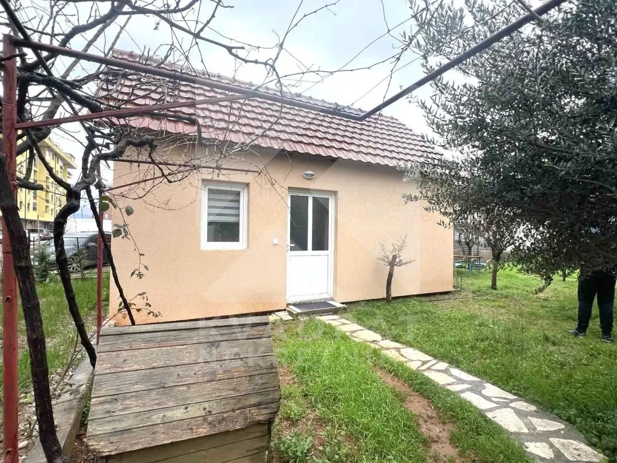 Rent, studio apartment, 31m², Stari Aerodrom, Podgorica