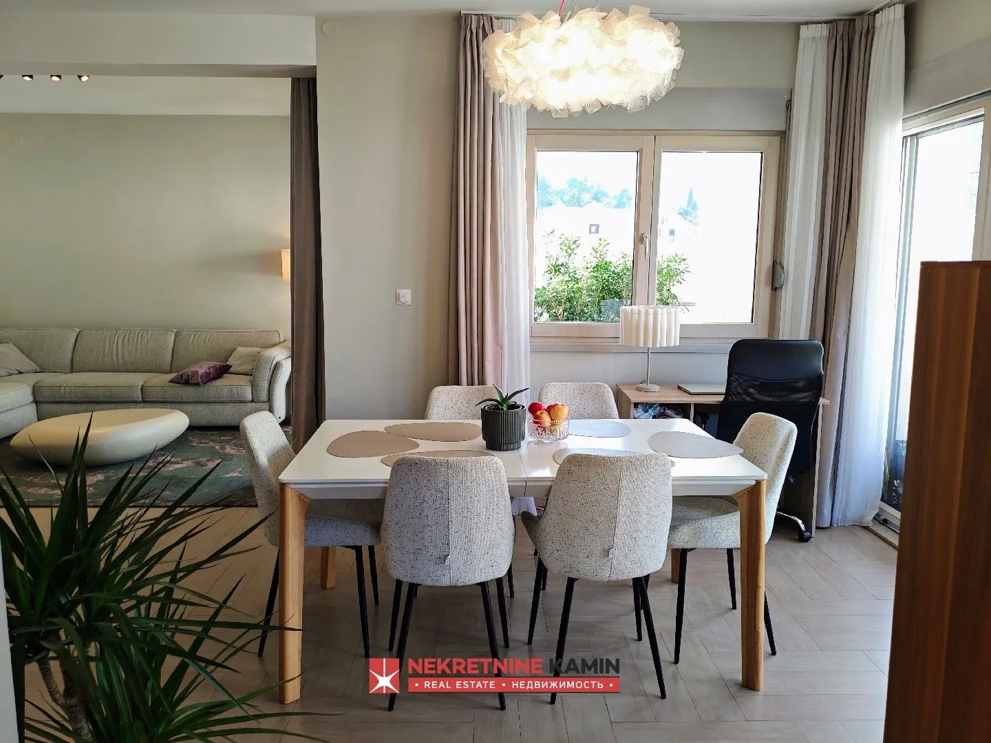 Prodaja, trosoban stan, 114m², Dobrota, Kotor