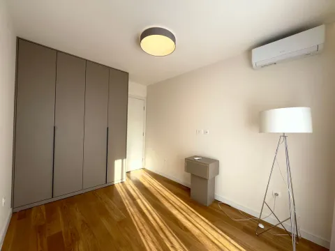 Izdavanje, stan, 108m², Central Point, Podgorica - image 13