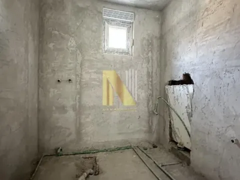 Prodaja, kuća, 321m², Sremska Kamenica, Petrovaradin - image 9