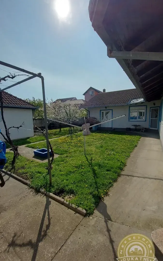 Prodaja, kuća, 340m², Veternik, Novi Sad Sve Podlokacije