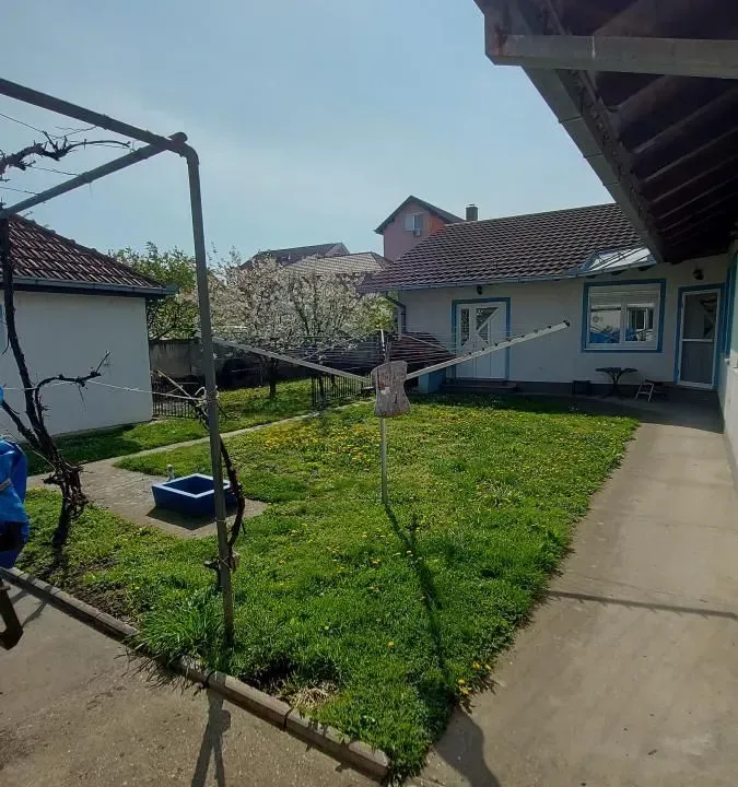 Sale, house, 340m², Veternik, Novi Sad Sve Podlokacije