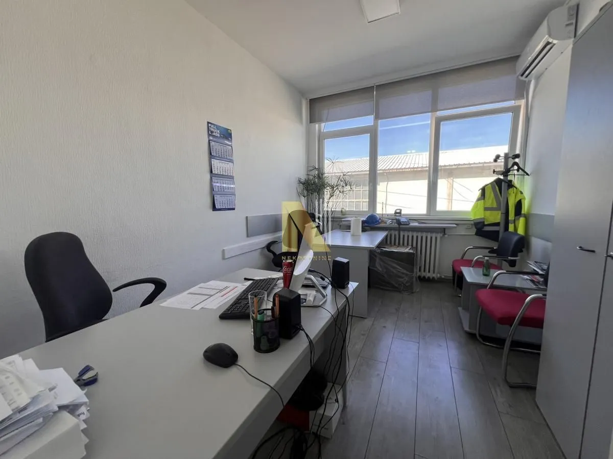 Rent, office space, 200m², Novi Sad, Srbija