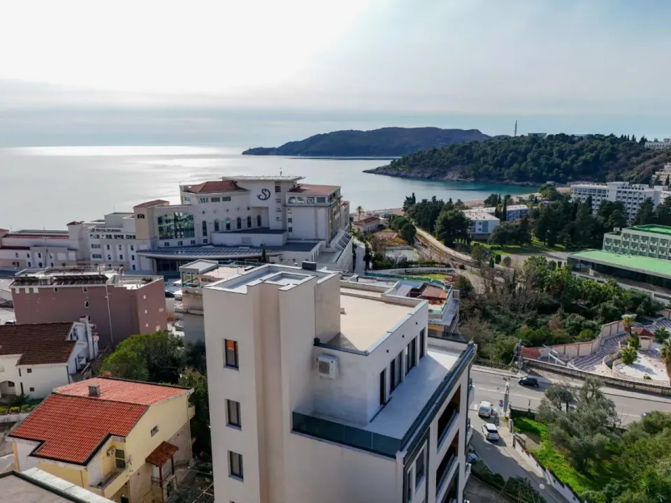 Prodaja, dvosoban stan, 134m², Bečići, Budva