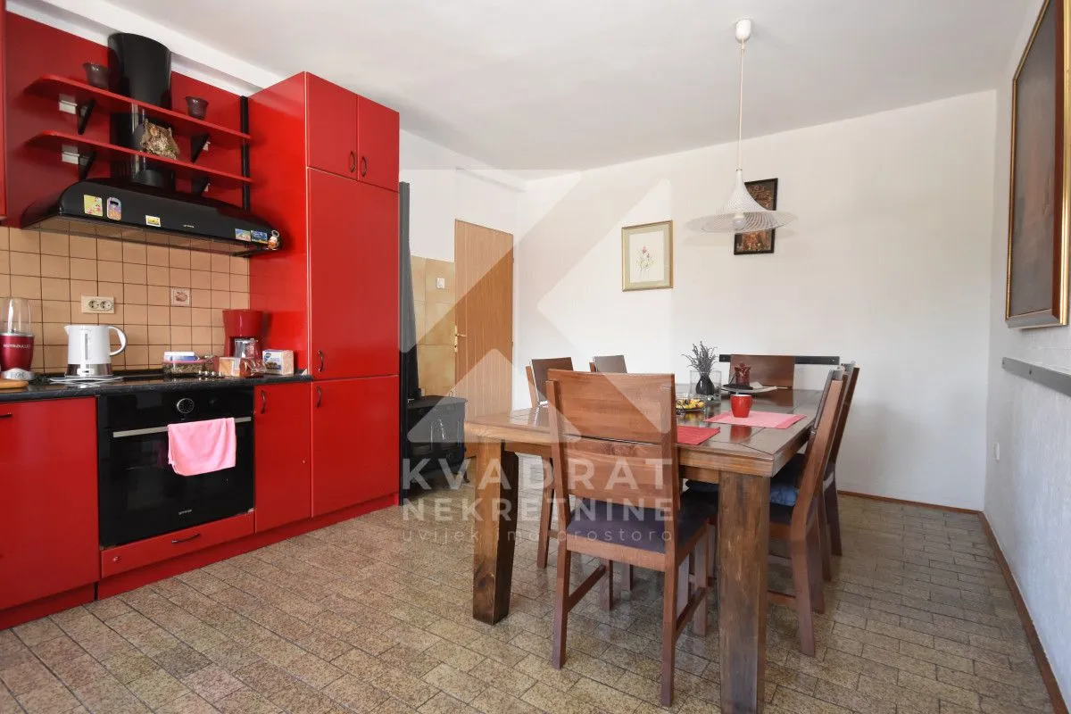 Prodaja, kuća, 320m², Murtovina, Podgorica
