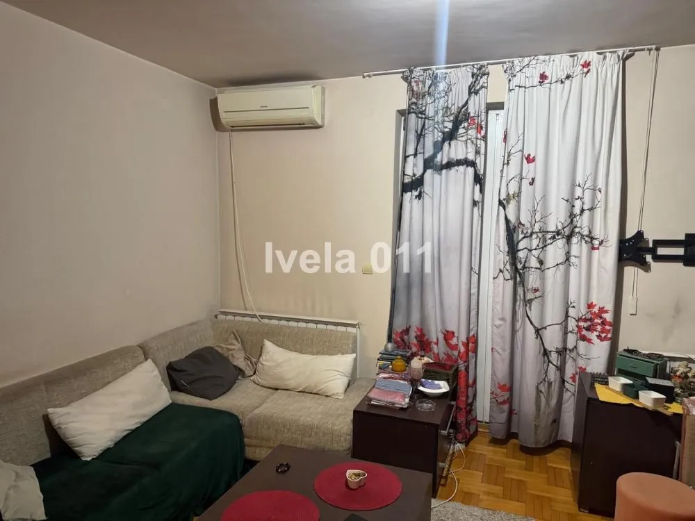 Prodaja, jednosoban stan, 31m², Petlovo Brdo, Beograd