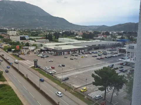 Prodaja, dvosoban stan, 58m², Centar, Bar - image 3
