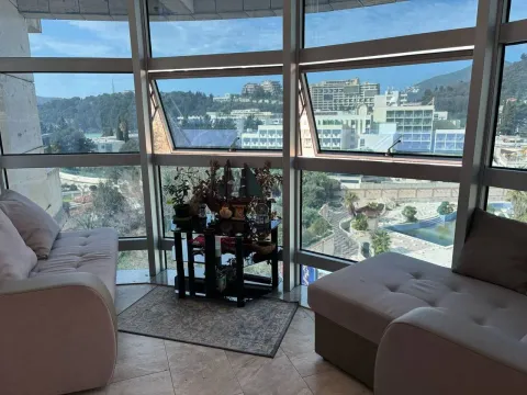 Sale, one bedroom apartment, 71m², Bečići, Budva - image 23