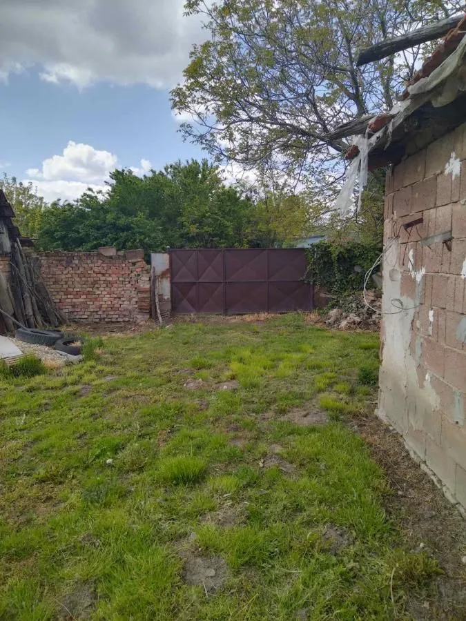 Prodaja, kuća, 130m², Taraš, Zrenjanin