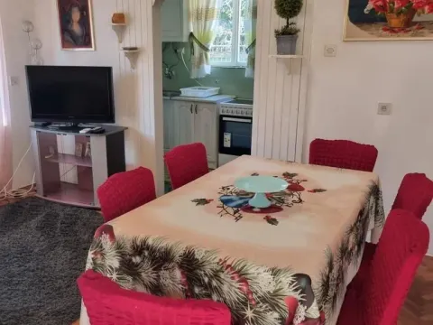 Prodaja, kuća, 160m², Dobrota, Kotor - image 17