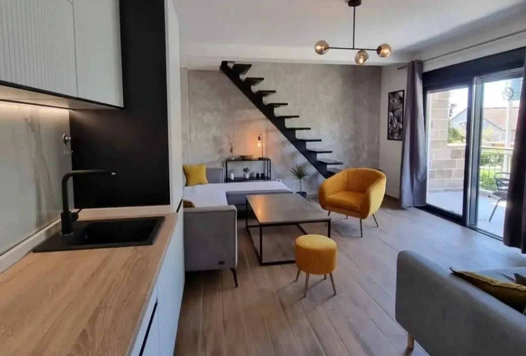 Rent, two bedroom apartment, 60m², Radovići, Tivat