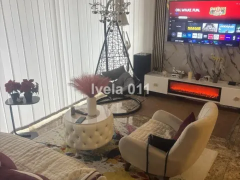 Izdavanje, kuća, 300m², Jajinci, Voždovac Sve Podlokacije - image 2